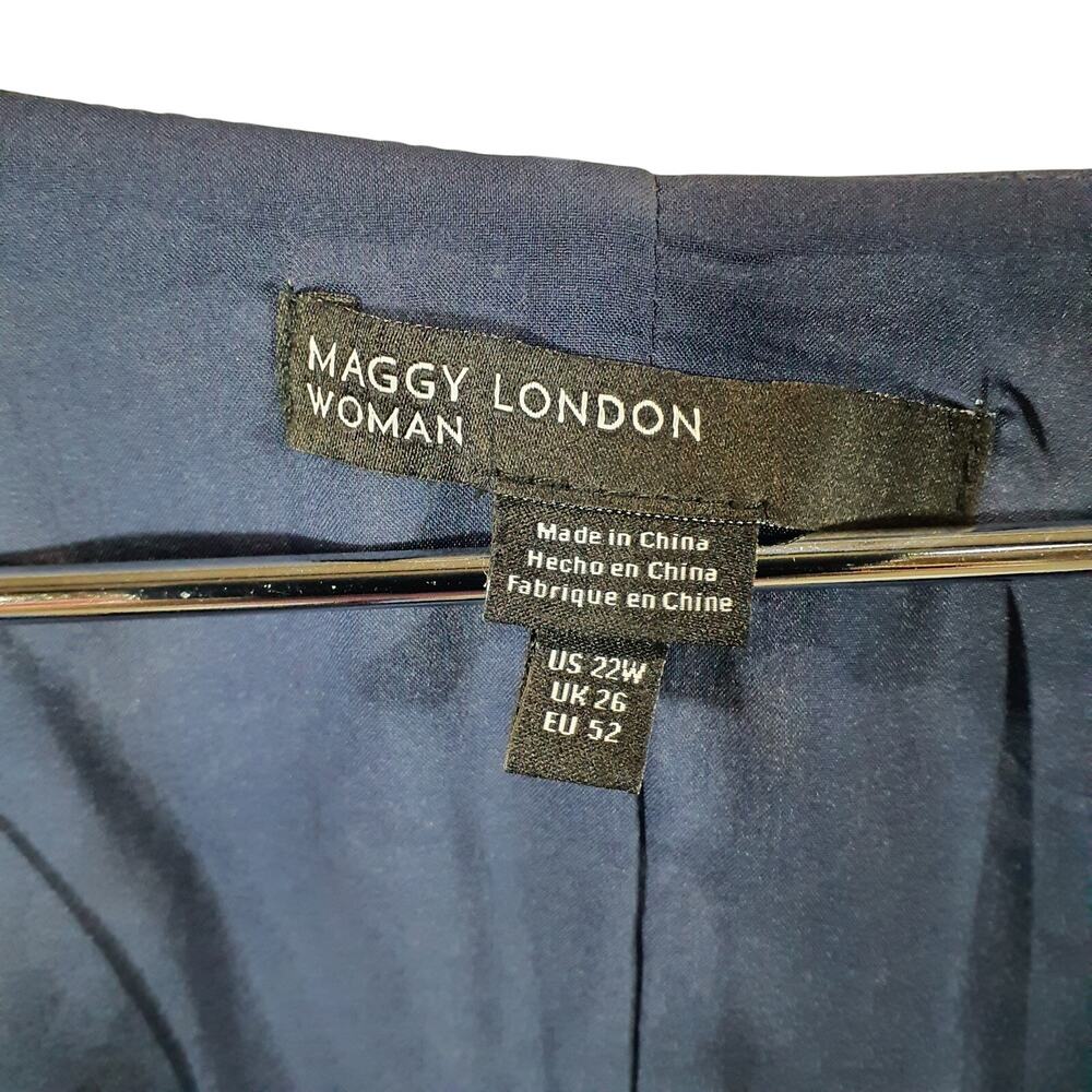 Maggy London Elegant Black/Blue Floral Wrap Dress Size 22w - Picture 4 of 5